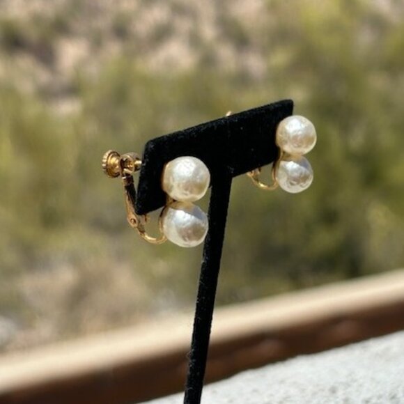 MIRIAM HASKELL 1950s Baroque Double Pearl Gold EARRINGS